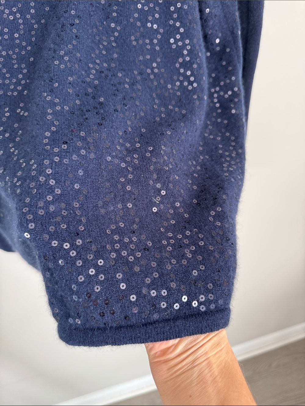 Saks Fifth Avenue Cashmere Sequin Cowl Neck Sweater Navy Blue Size M - Picture 5 of 8